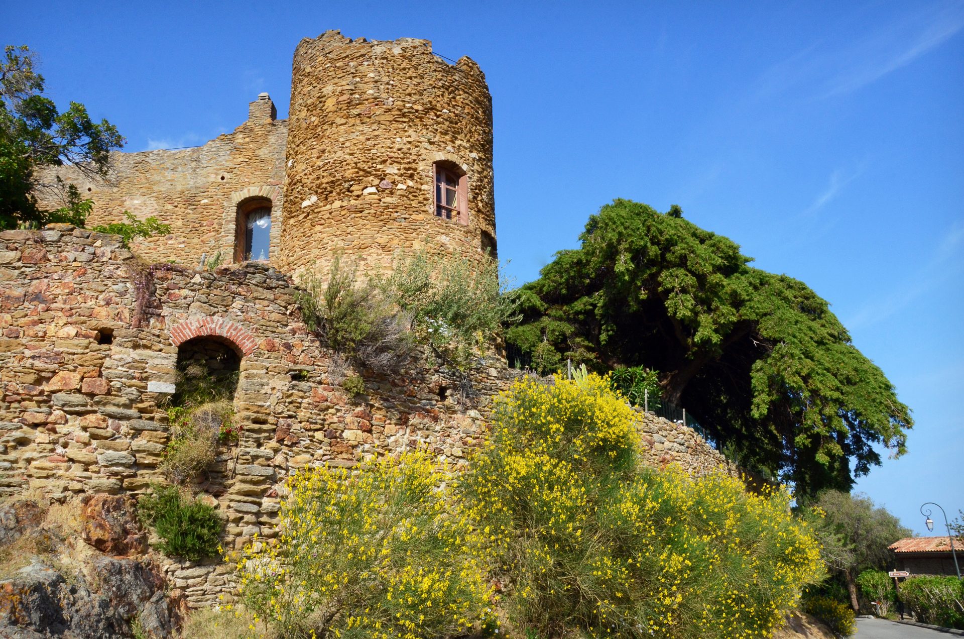 Château des Seigneurs de Fos Bormes