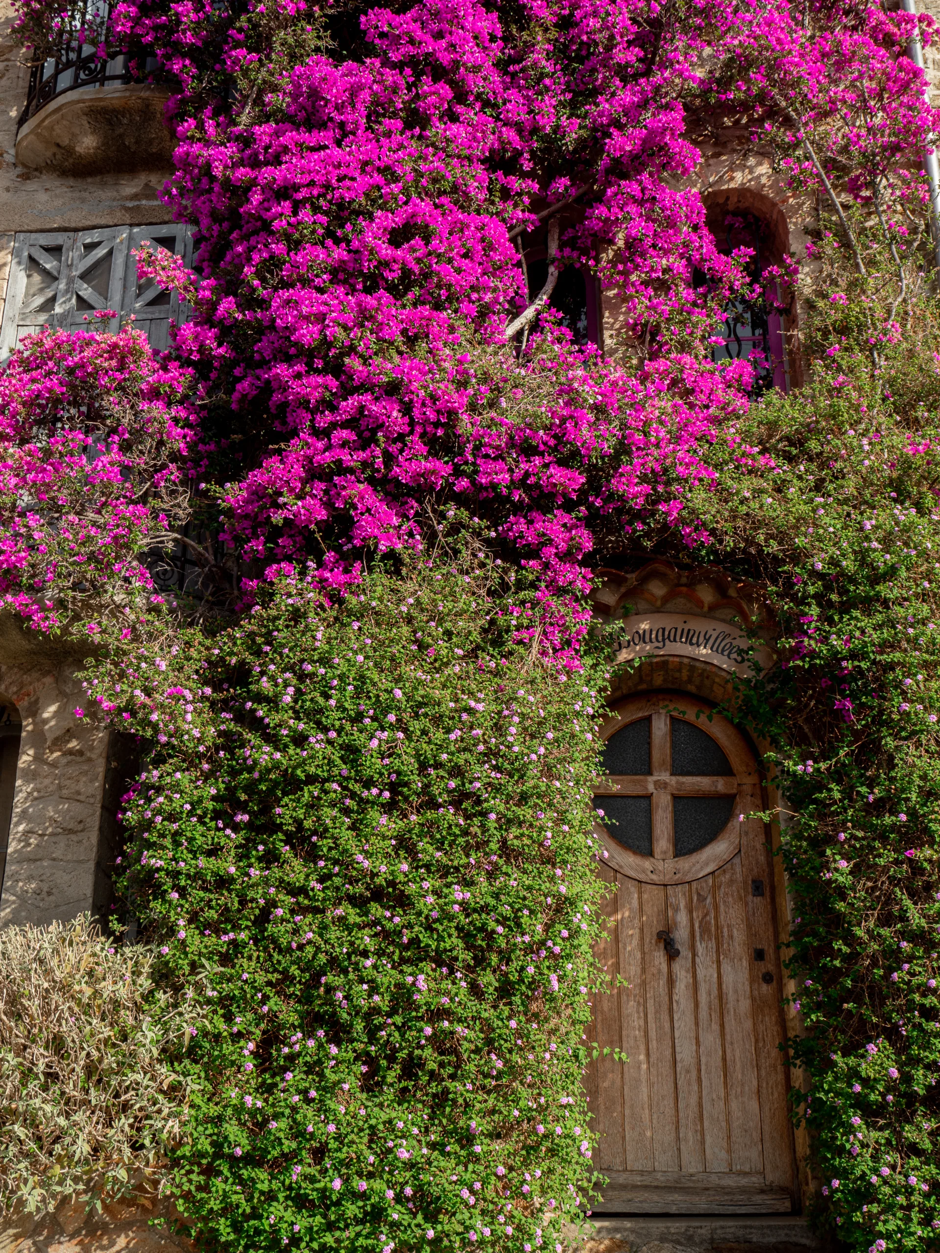 Village fleuri de Bormes les Mimosas