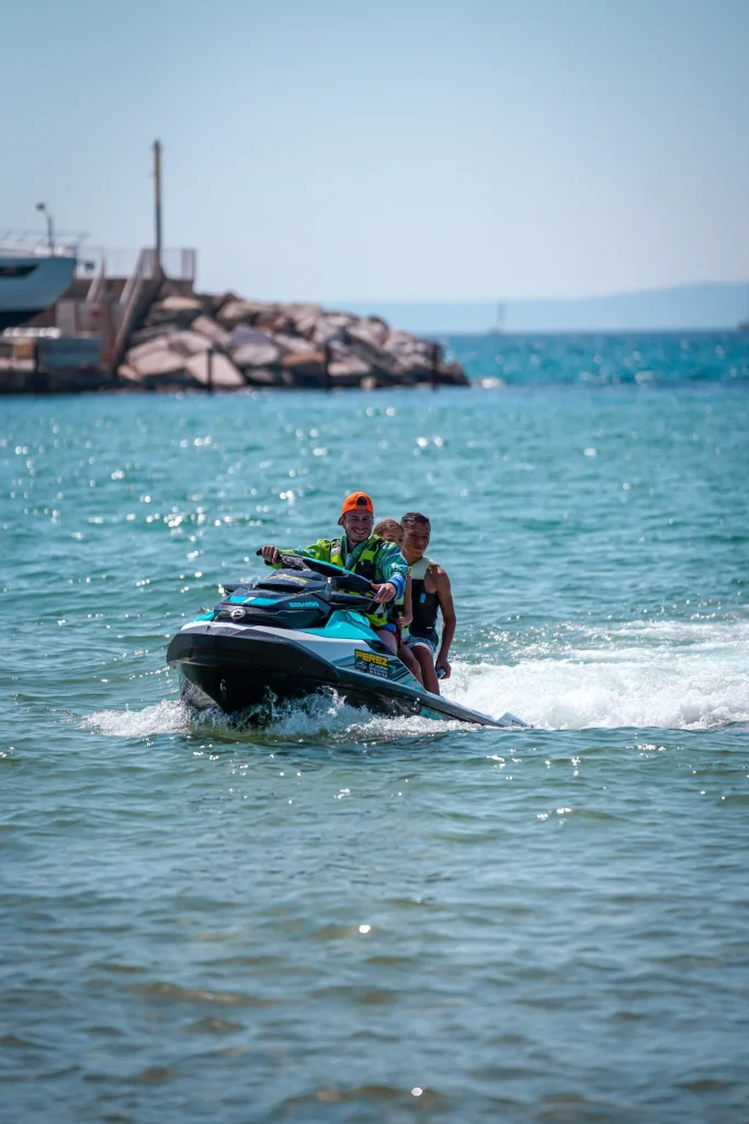 Faire du jet ski à Bormes les Mimosas