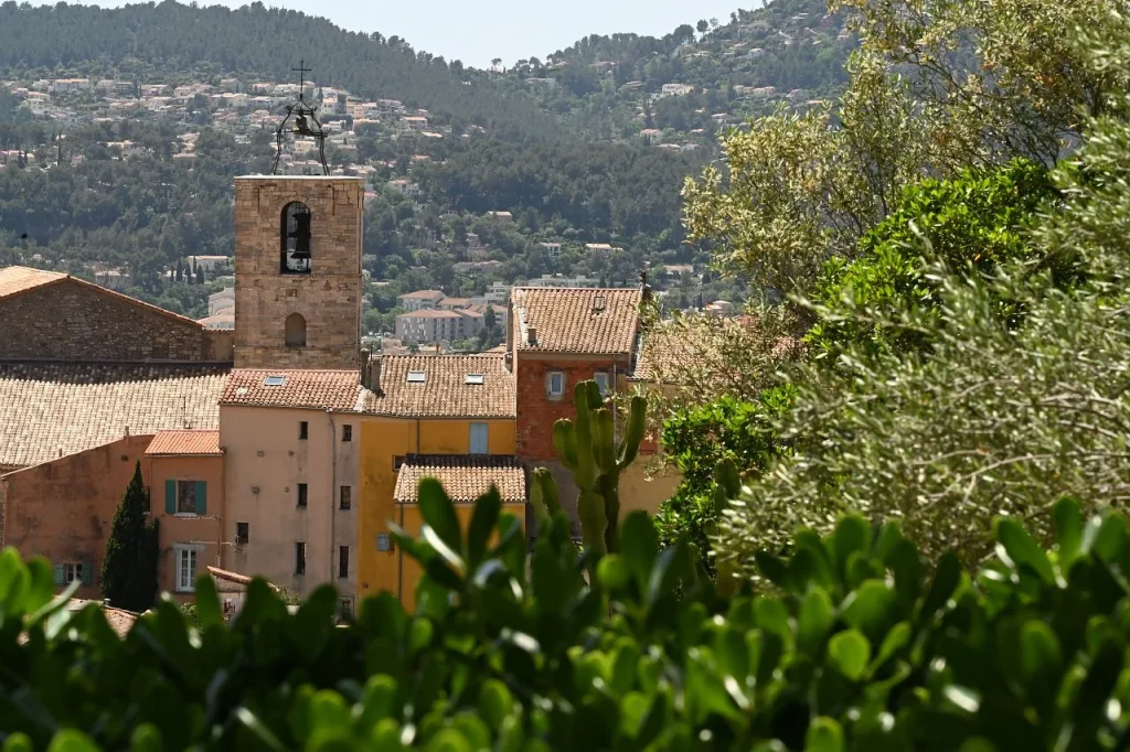 Hyeres Village