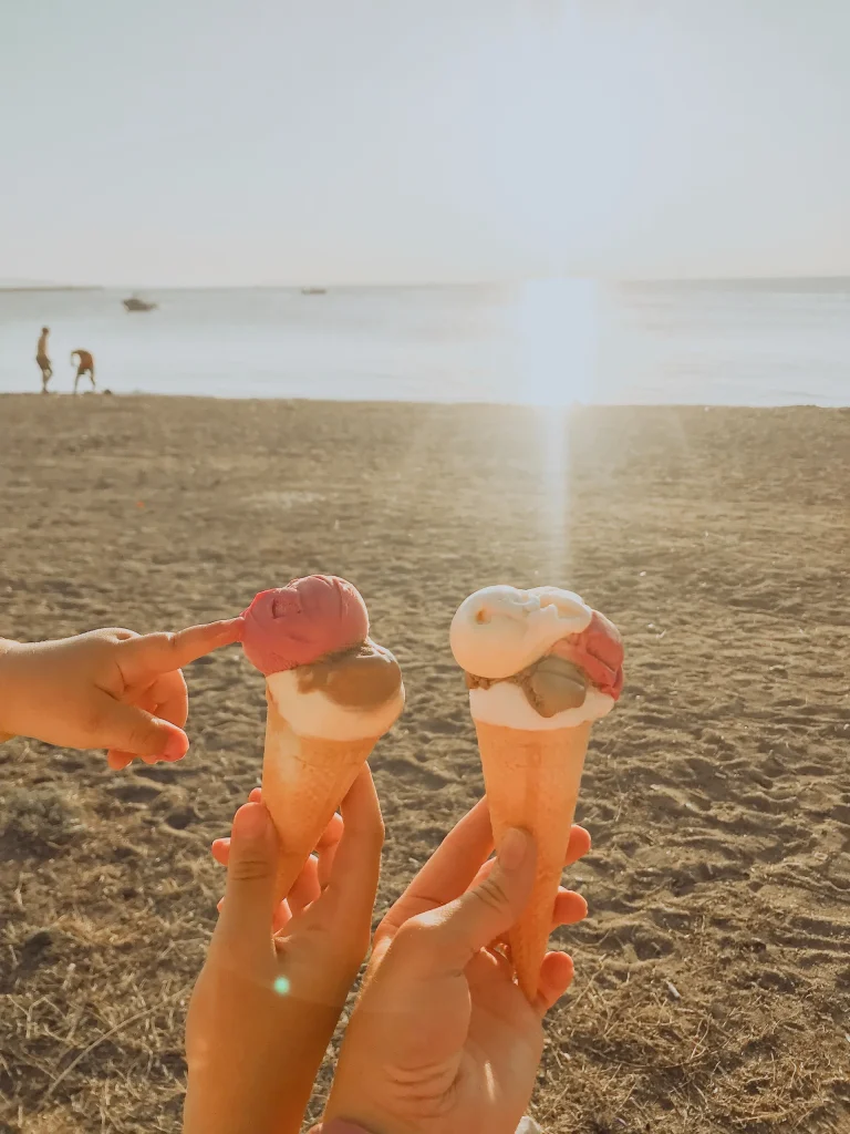 Manger une glace à Bormes les Mimosas