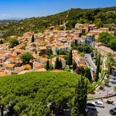 Vue du village Bormes les Mimosas