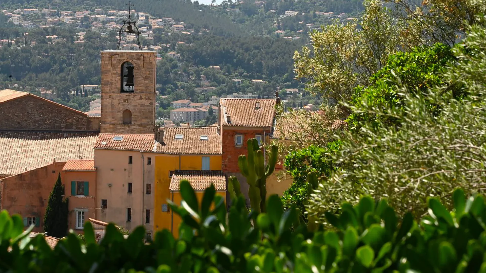 Hyères village