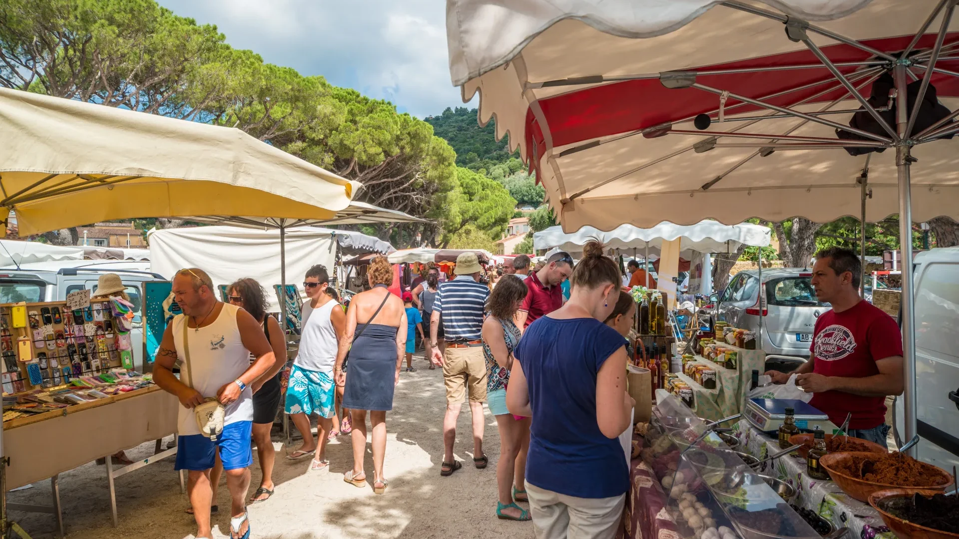 Le marché de la Favière Bormes les Mimosas